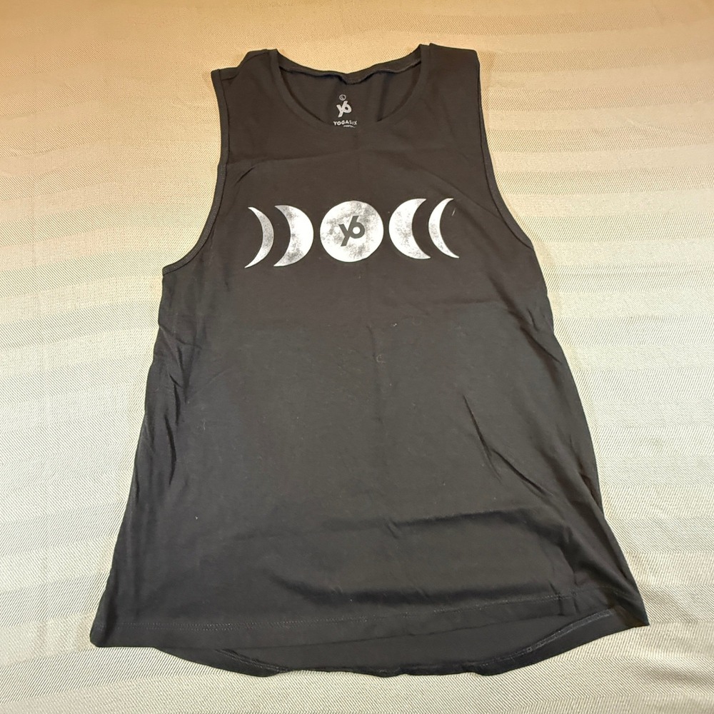 YogaSix Black Moon Phase Graphic Muscle Tank Top Cotton Made in USA Large 2589